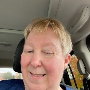 Meet your Posher, Lori